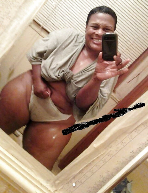 jolie nana partage selfie coquin sur le 63